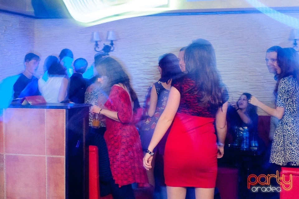 Saturday Dance Party, Downtown Paparazzi