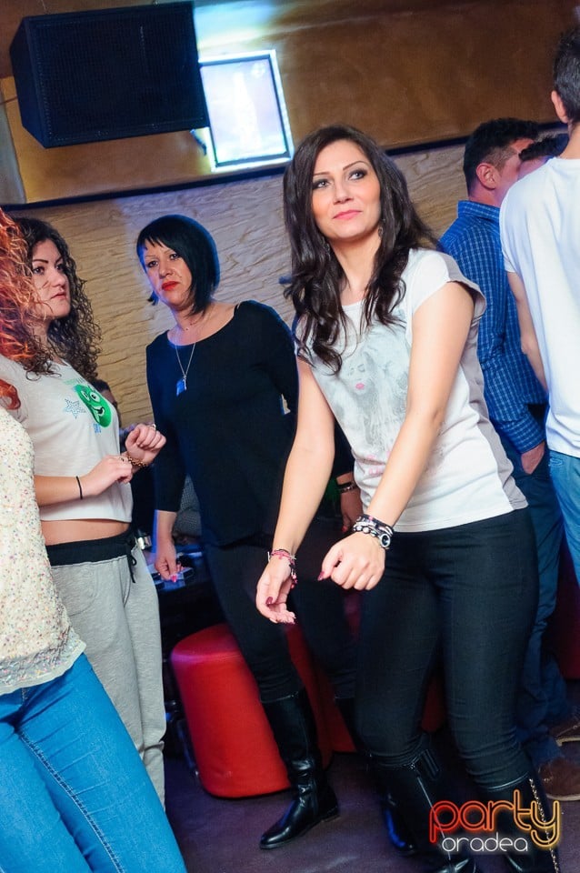 Saturday Dance Party, Downtown Paparazzi