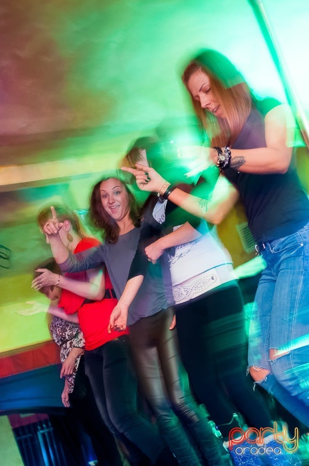 Saturday Dance Party, Downtown Paparazzi