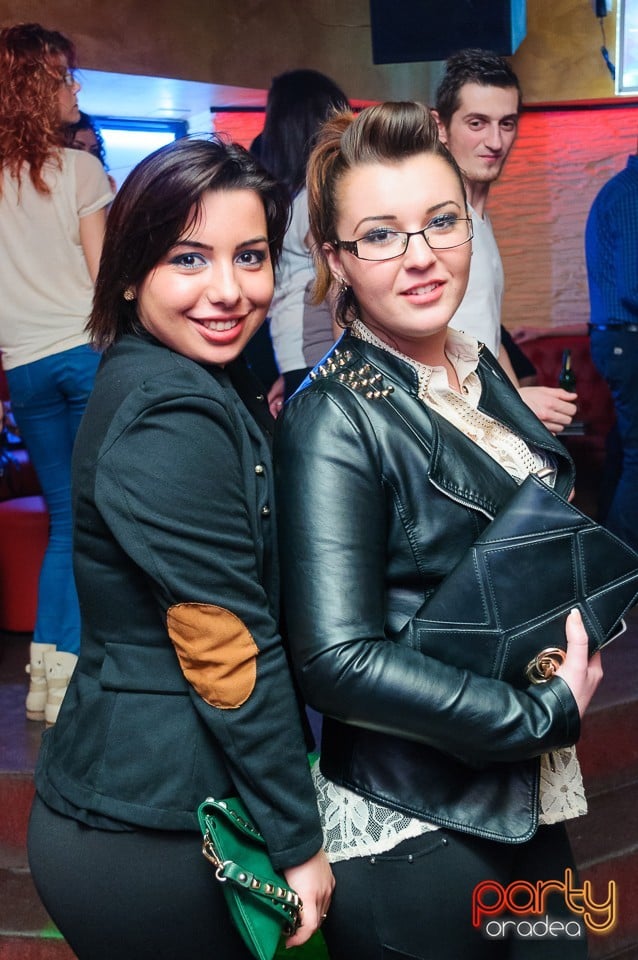Saturday Dance Party, Downtown Paparazzi