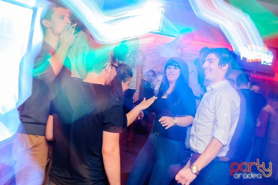 Saturday Dance Party, Downtown Paparazzi