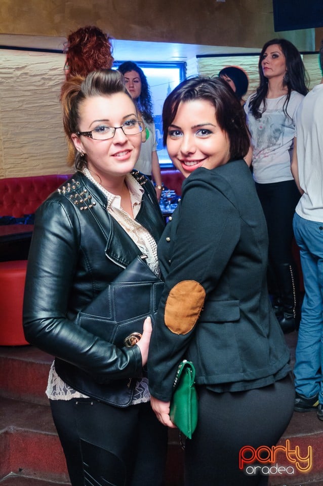 Saturday Dance Party, Downtown Paparazzi