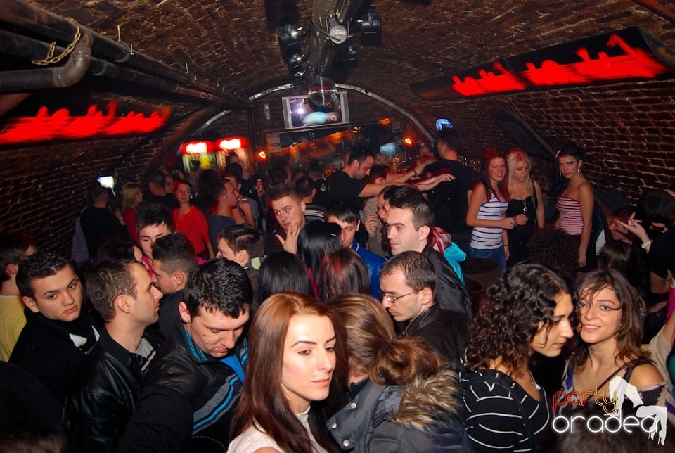 Saturday in Escape Club, 