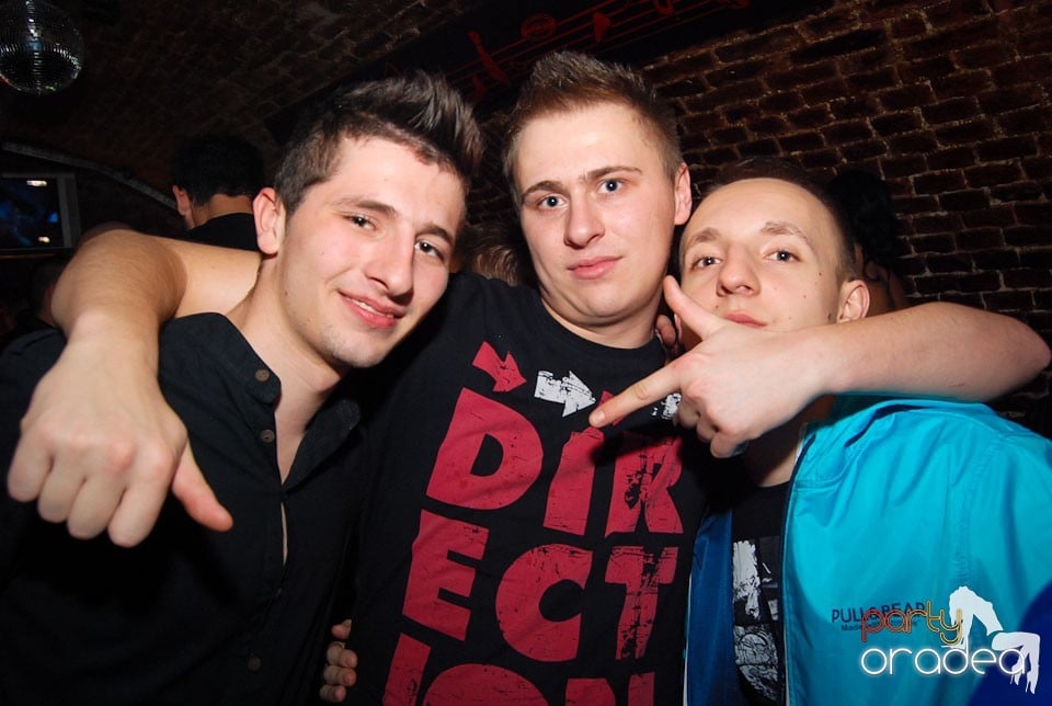 Saturday in Escape Club, 