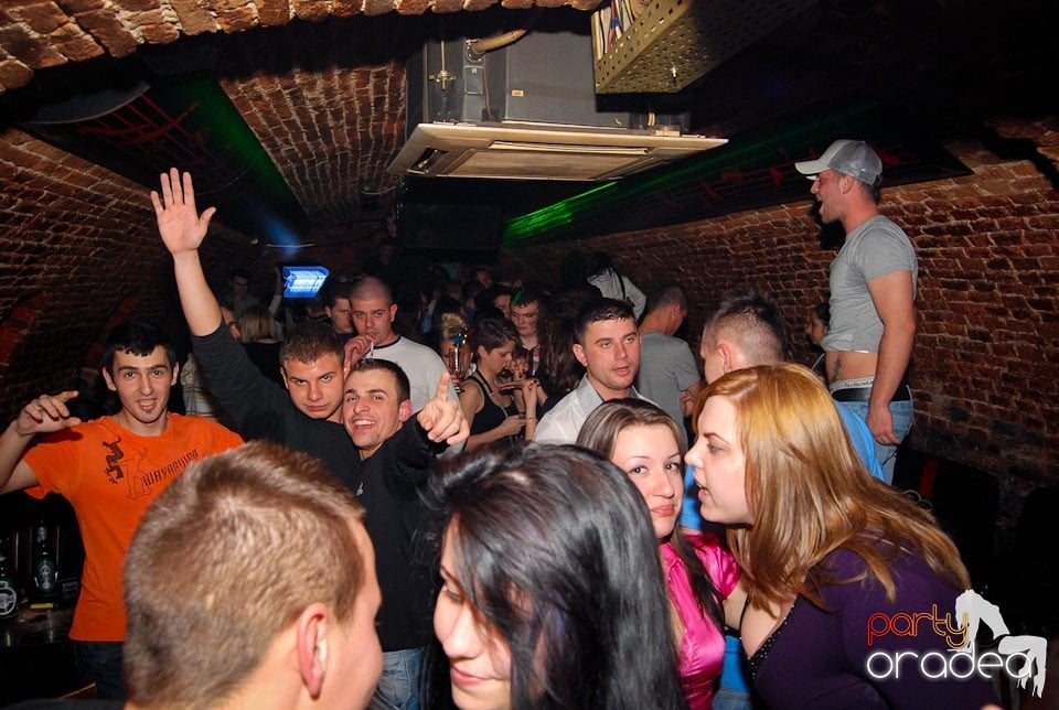 Saturday in Escape Club, 