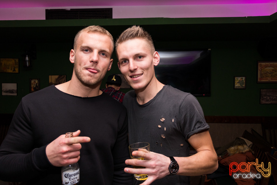 Saturday Madness @ Green Pub, Green Pub