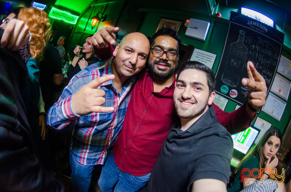 Saturday Madness @ Green Pub, Green Pub