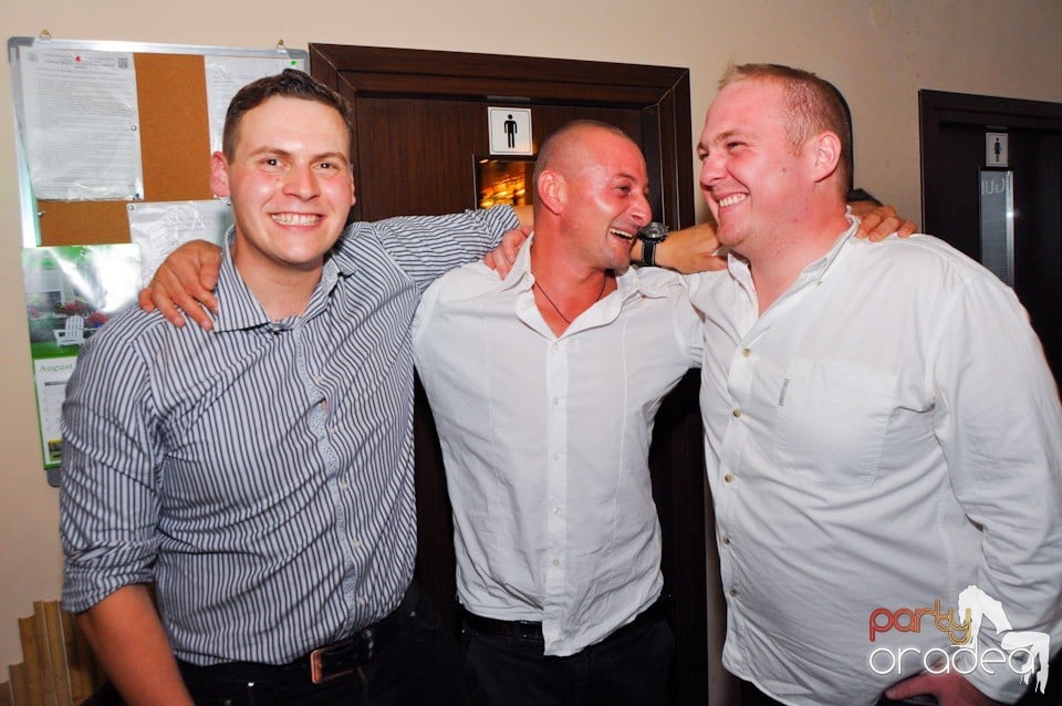 Saturday Night Birthday Party în Zulu, Zulu Caffe