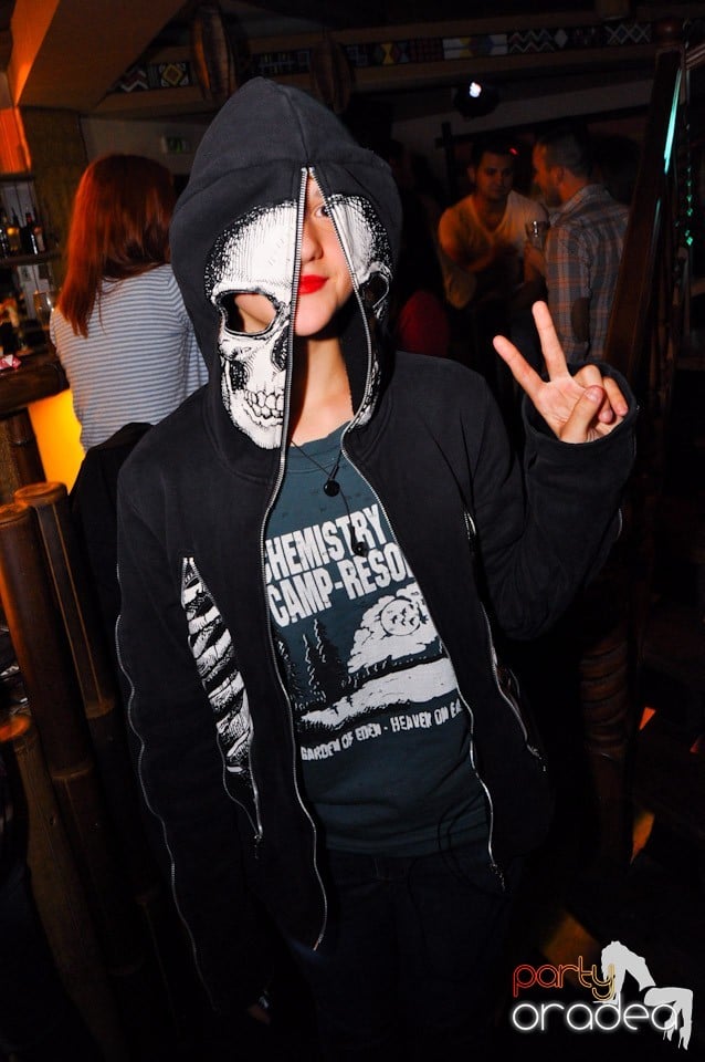 Saturday Night Birthday Party în Zulu, Zulu Caffe