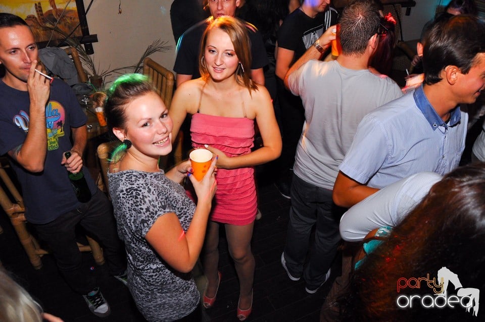 Saturday Night Birthday Party în Zulu, Zulu Caffe