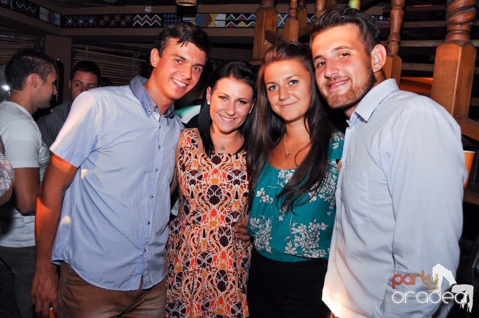 Saturday Night Birthday Party în Zulu, Zulu Caffe