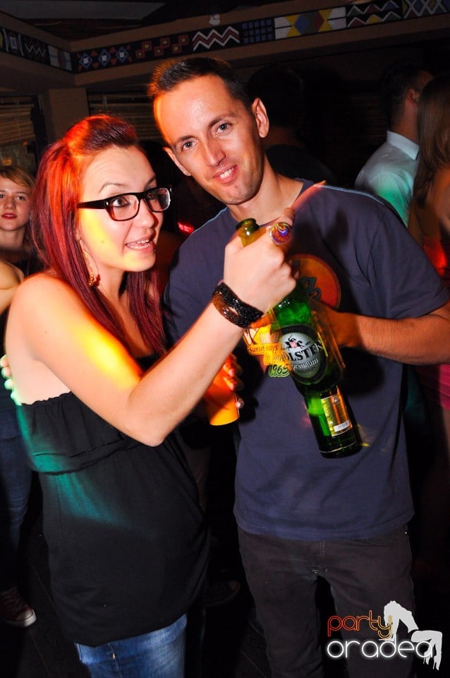 Saturday Night Birthday Party în Zulu, Zulu Caffe