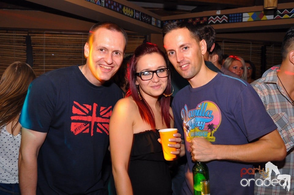 Saturday Night Birthday Party în Zulu, Zulu Caffe