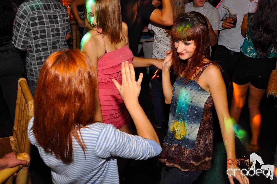 Saturday Night Birthday Party în Zulu, Zulu Caffe