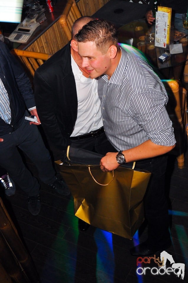 Saturday Night Birthday Party în Zulu, Zulu Caffe