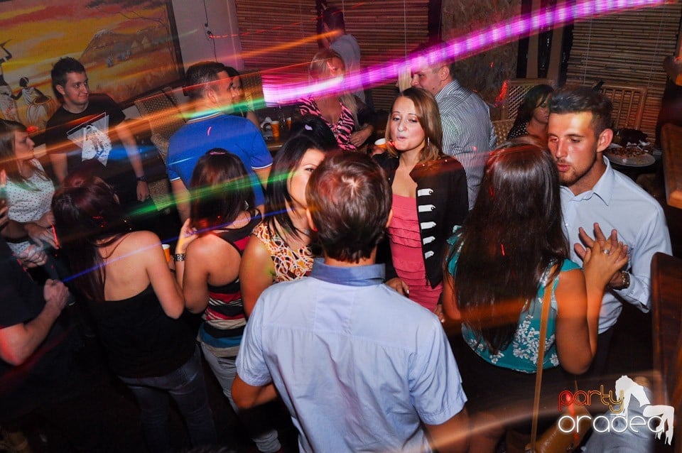 Saturday Night Birthday Party în Zulu, Zulu Caffe