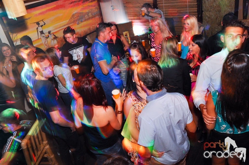 Saturday Night Birthday Party în Zulu, Zulu Caffe