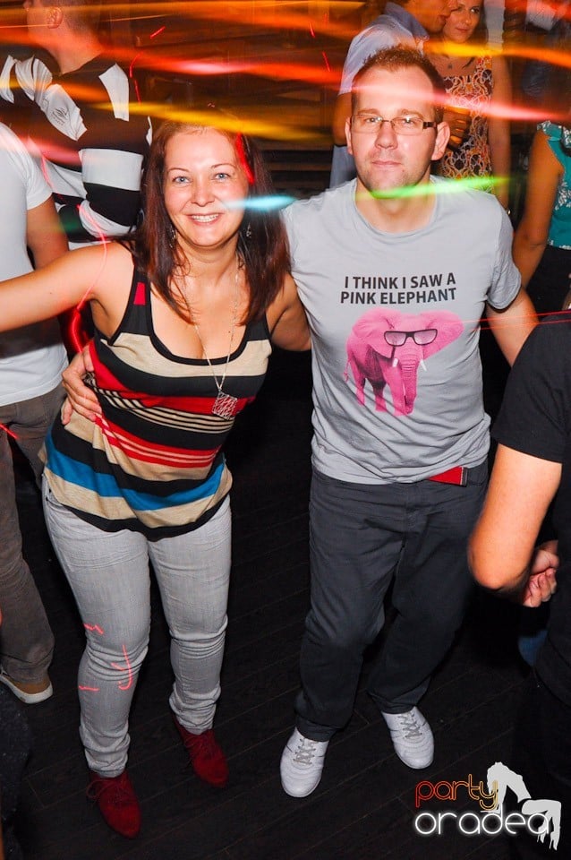 Saturday Night Birthday Party în Zulu, Zulu Caffe