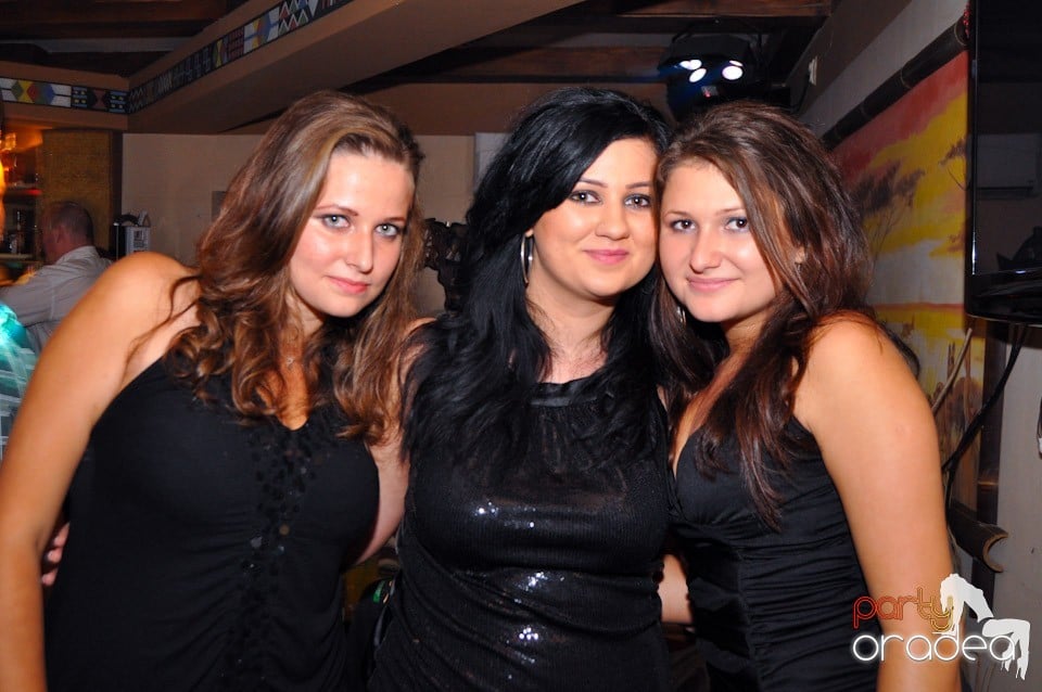 Saturday Night Birthday Party în Zulu, Zulu Caffe