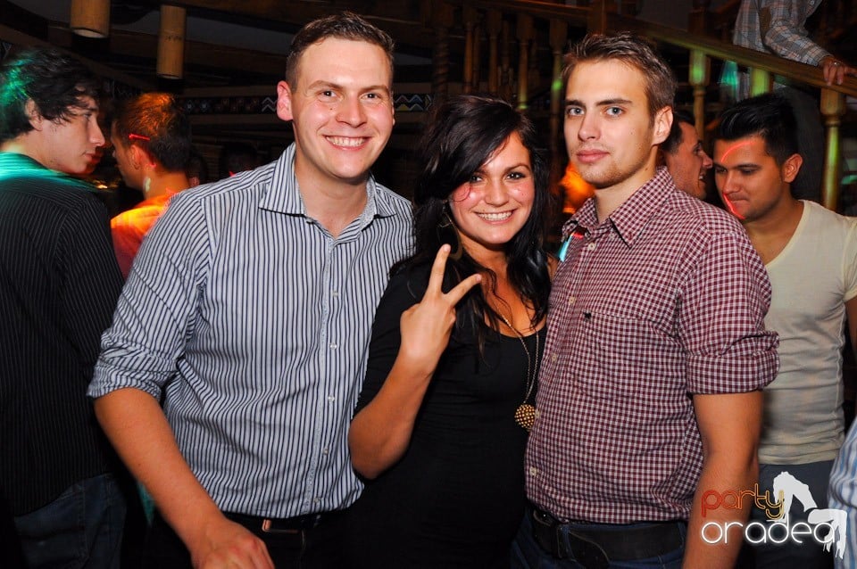 Saturday Night Birthday Party în Zulu, Zulu Caffe