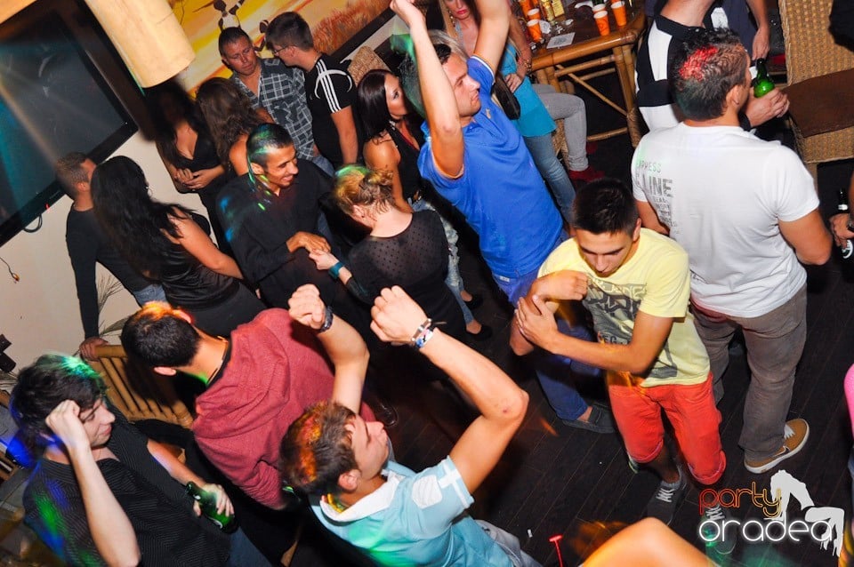 Saturday Night Birthday Party în Zulu, Zulu Caffe