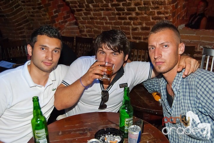 Firday Night Clubbing @ Escape,