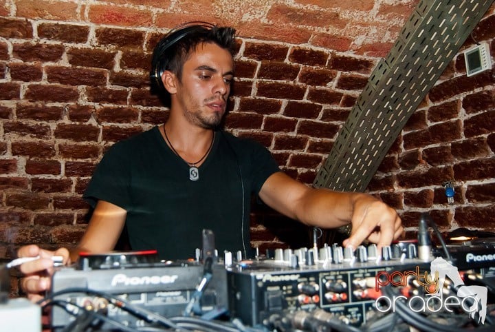 Firday Night Clubbing @ Escape,