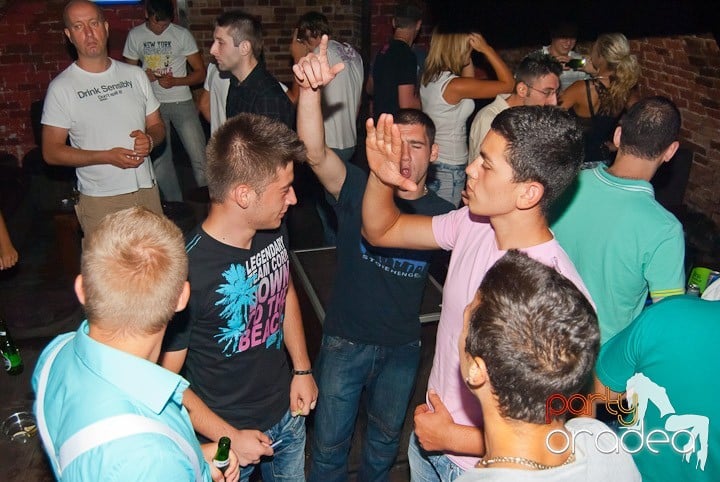 Firday Night Clubbing @ Escape,