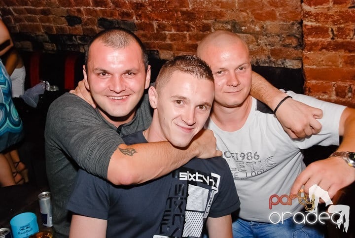 Firday Night Clubbing @ Escape,