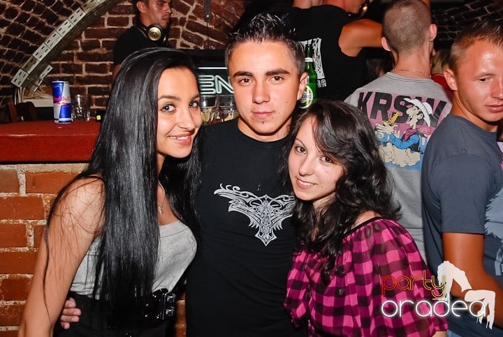 Firday Night Clubbing @ Escape,