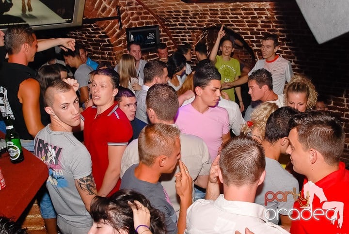 Firday Night Clubbing @ Escape,