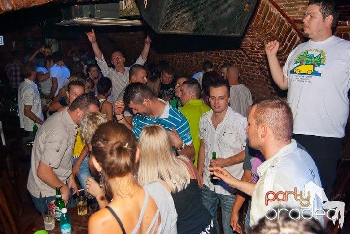 Firday Night Clubbing @ Escape,