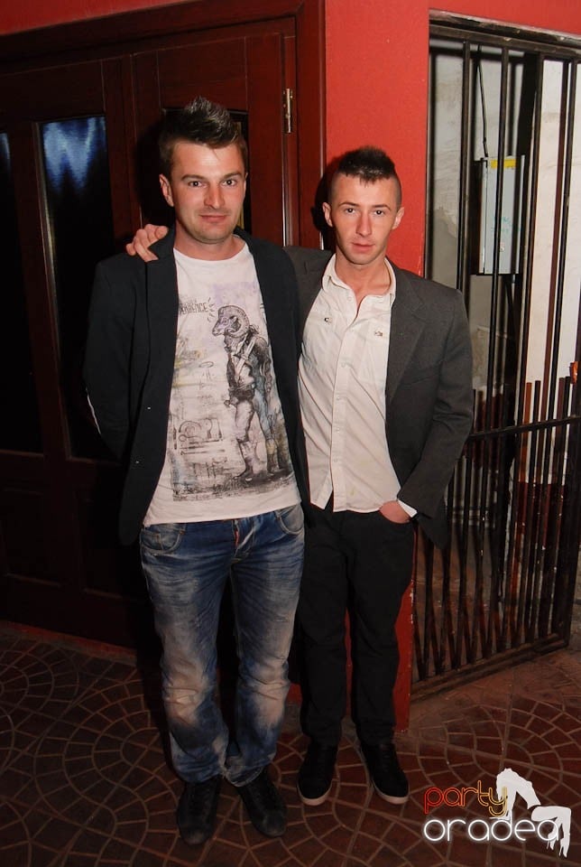 Saturday Night Clubbing în Escape, 