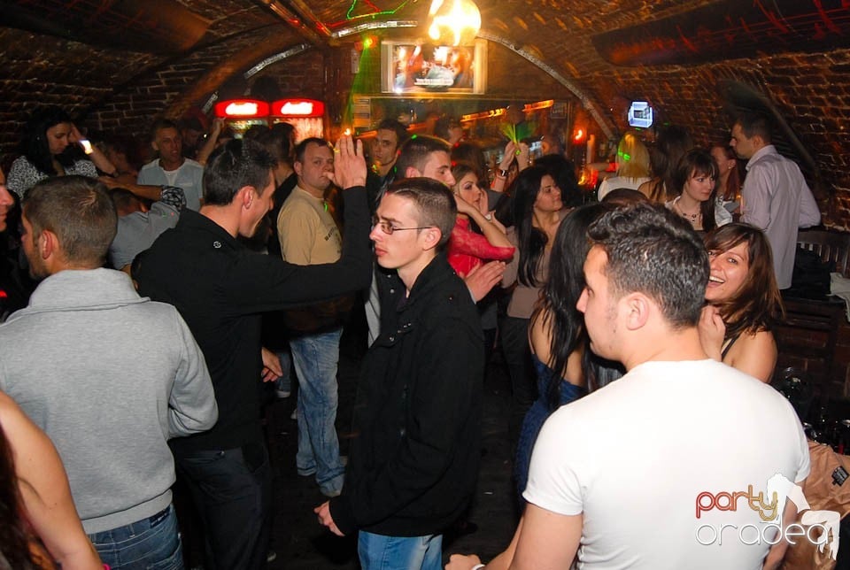 Saturday Night Clubbing în Escape, 