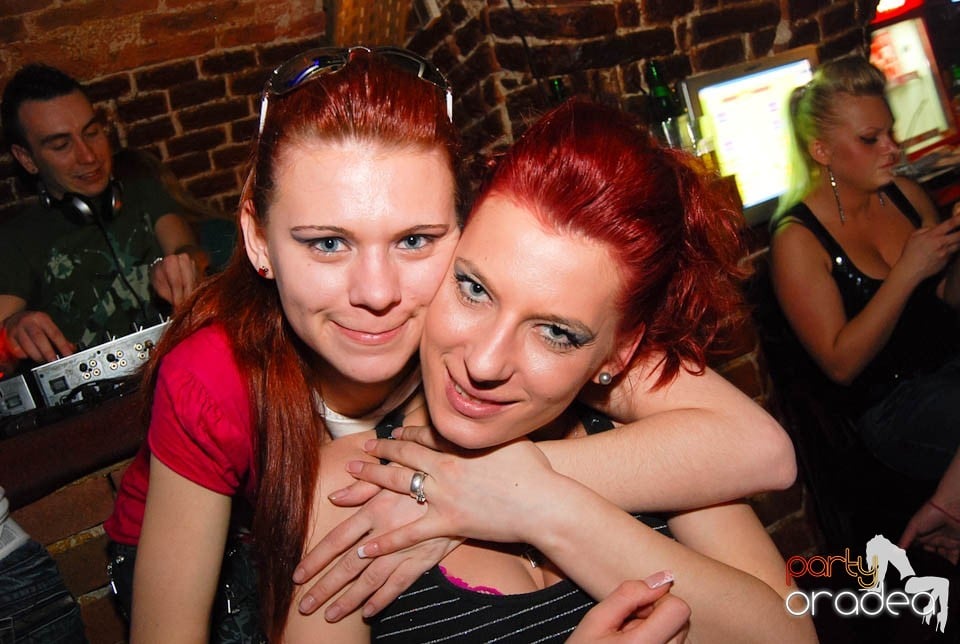 Saturday Night Clubbing în Escape, 