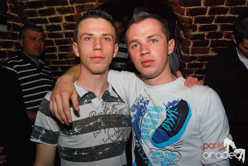 Saturday Night Clubbing în Escape, 