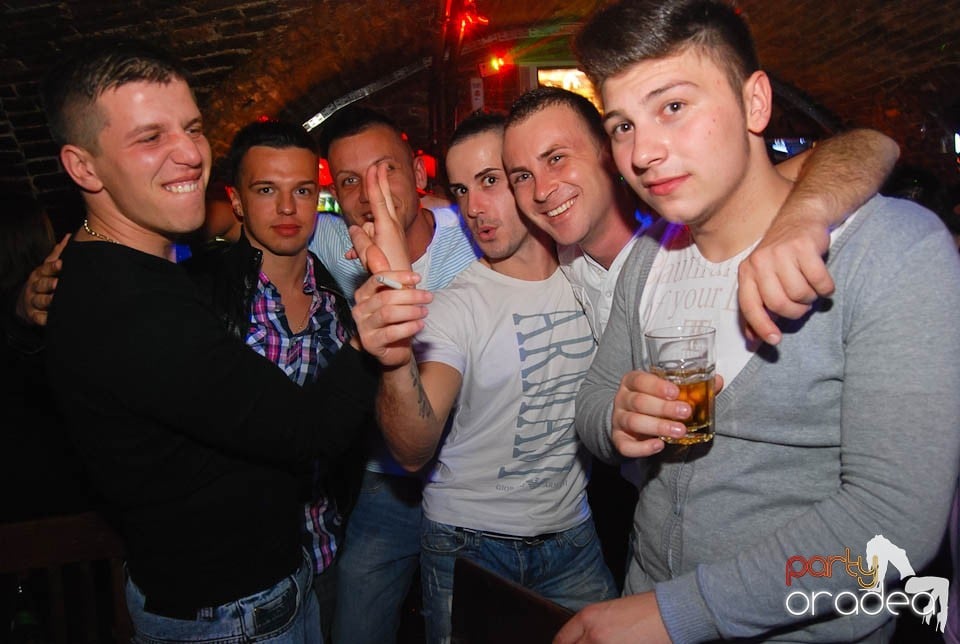 Saturday Night Clubbing în Escape, 