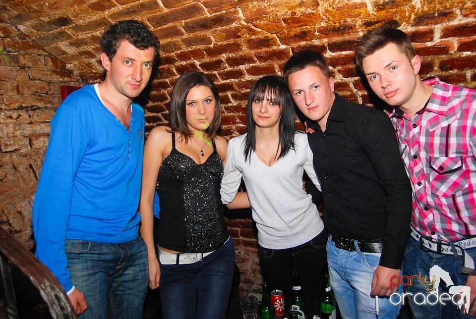 Saturday Night Clubbing în Escape, 