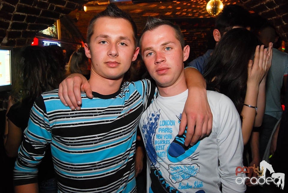 Saturday Night Clubbing în Escape, 