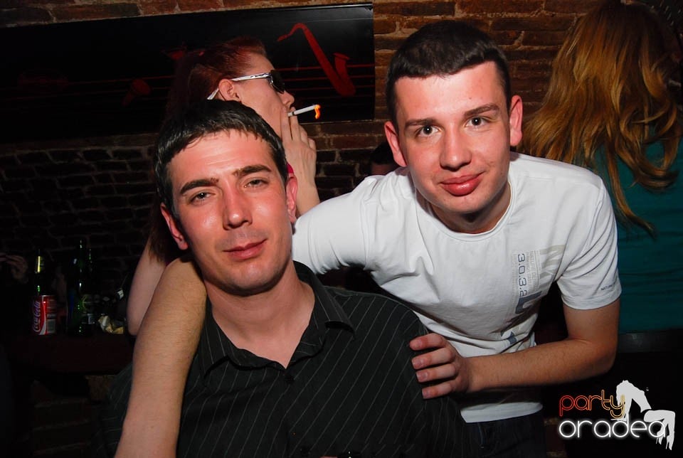 Saturday Night Clubbing în Escape, 