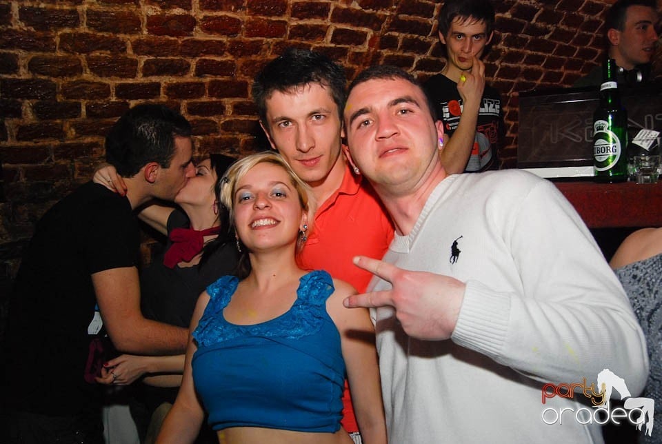 Saturday Night Clubbing în Escape, 