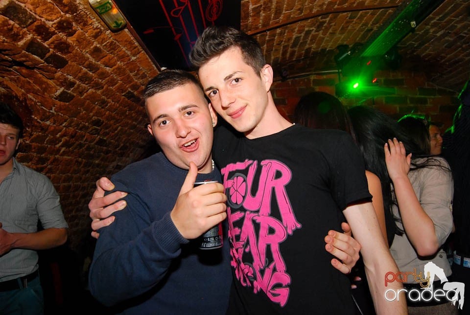 Saturday Night Clubbing în Escape, 