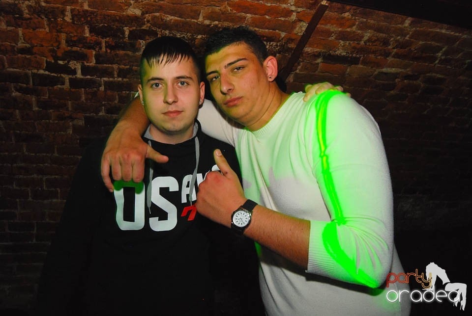 Saturday Night Clubbing în Escape, 