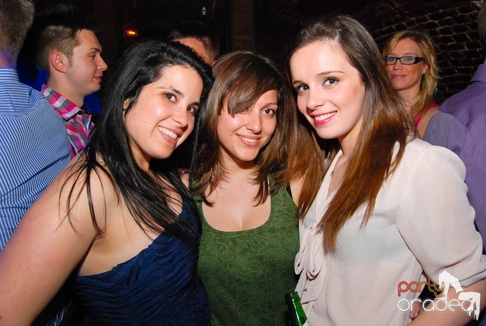 Saturday Night Clubbing în Escape, 