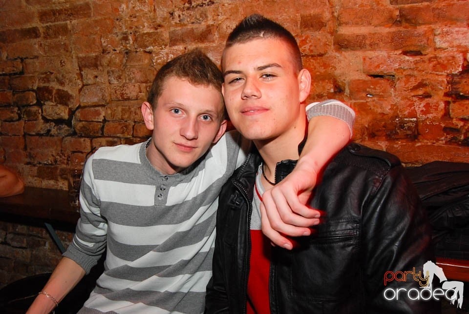 Saturday Night Clubbing în Escape, 