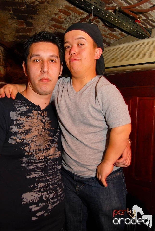 Saturday Night Clubbing în Escape, 