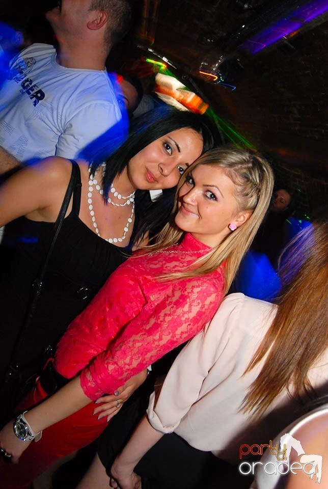 Saturday Night Clubbing în Escape, 