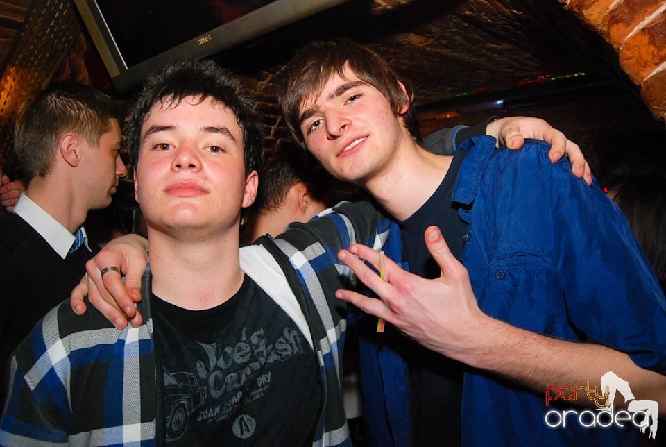 Saturday Night Clubbing în Escape, 