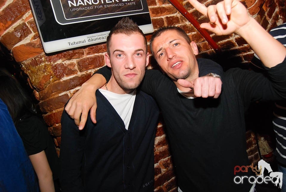 Saturday Night Clubbing în Escape, 