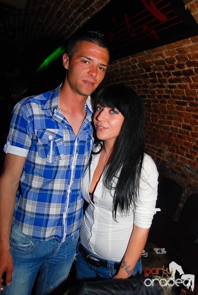 Saturday Night Clubbing în Escape, 